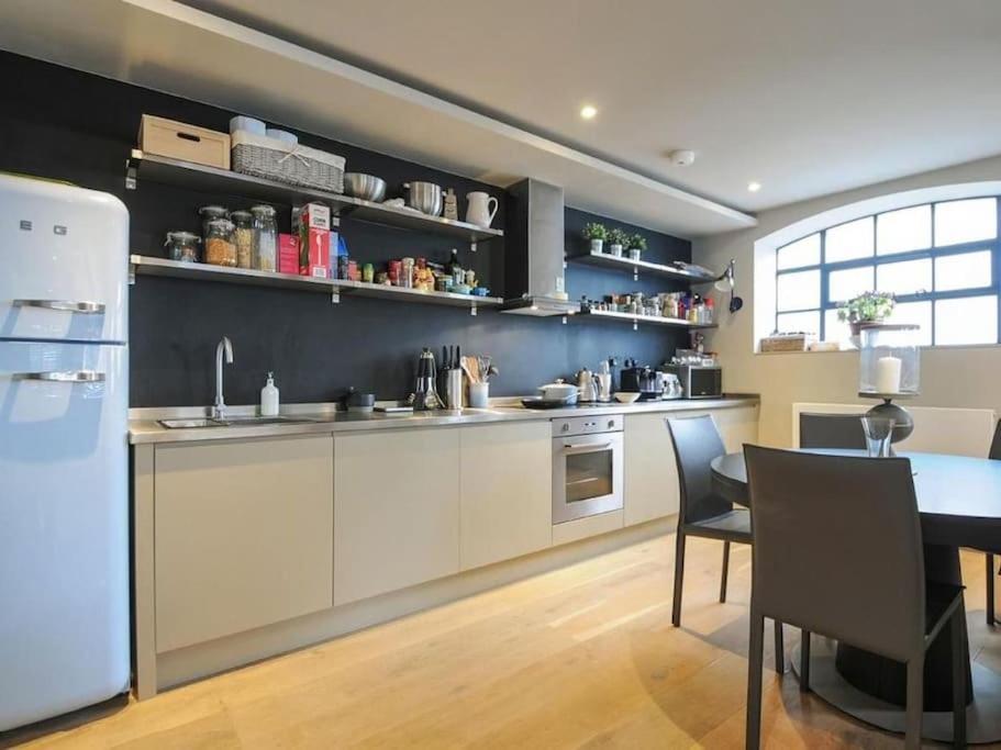 Manhattan Style Apartment In Fulham Londra Exterior foto